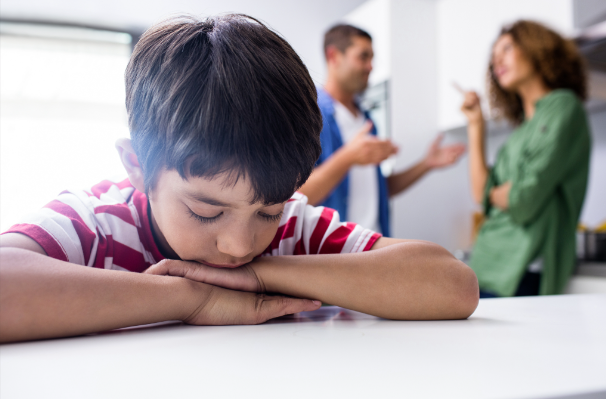 为什么父亲的否定,最容易让孩子自卑